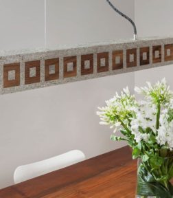 Hängeleuchte aus Beton | Stilhand | Fabricius | Quadratringe Nuss