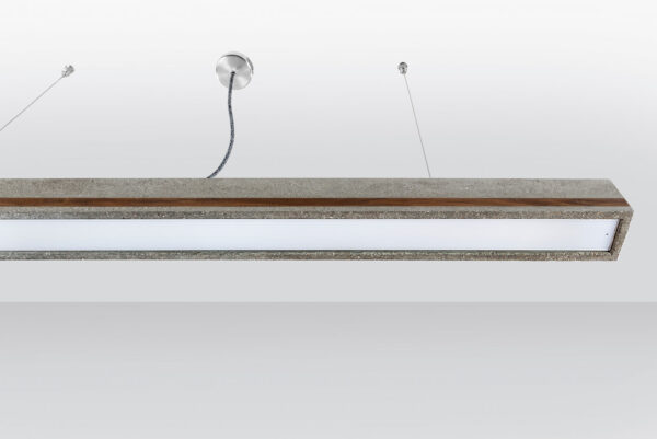 Pendellampe aus Beton | Stilhand | Fabricius | Rechteckleisten Nuss